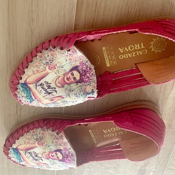 VTG Huaraches Pink Frida Kahlo/Daft Punk - Picture 8 of 8